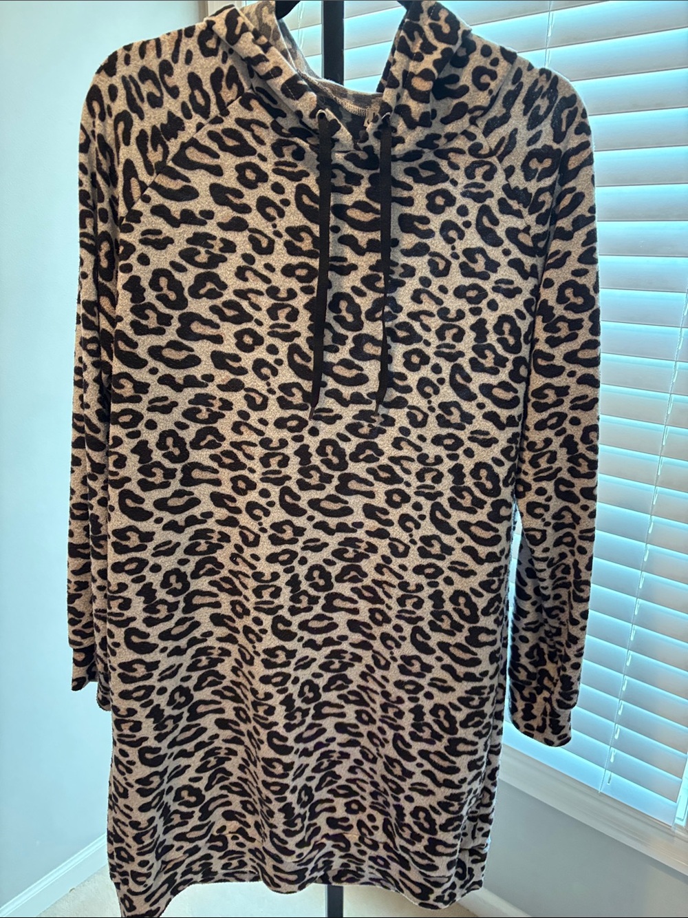 Cheetah long sleeve sweatshirt